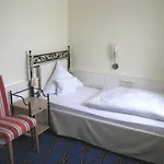 Hotel & Restaurant Mainaublick 3*