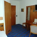 & Restaurant Mainaublick Hotel