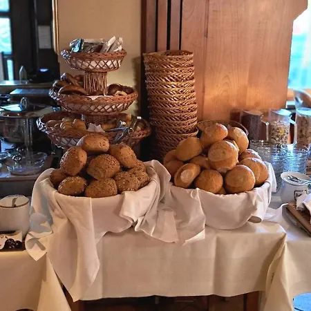 Hotel & Restaurant Mainaublick 3*