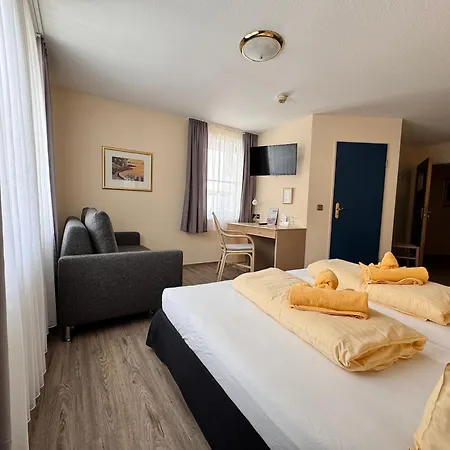 Hotel & Restaurant Mainaublick 3*