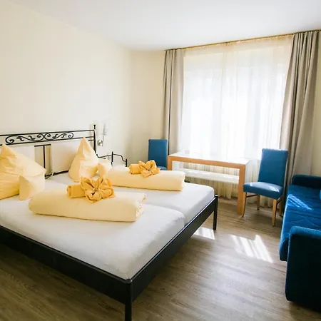 Hotel & Restaurant Mainaublick 3*