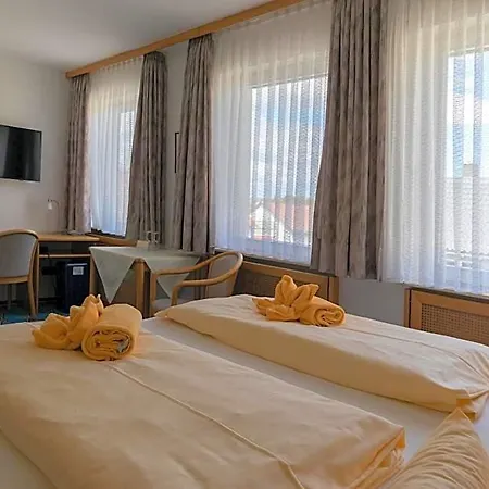 Hotel&restaurant Mainaublick 3*