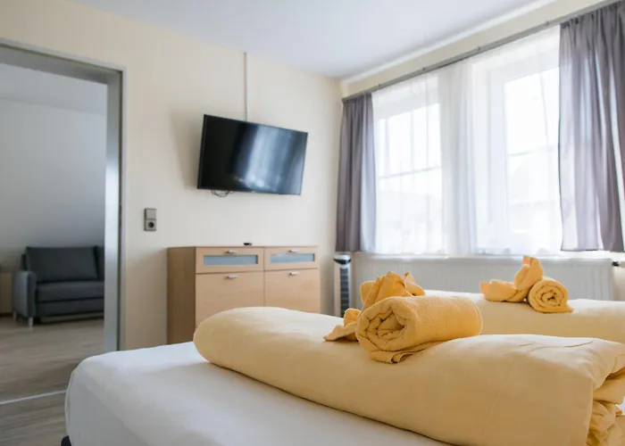 ホテル & Restaurant Mainaublick 3*