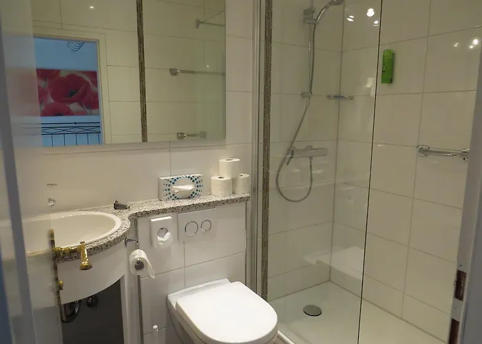 & Restaurant Mainaublick 3*