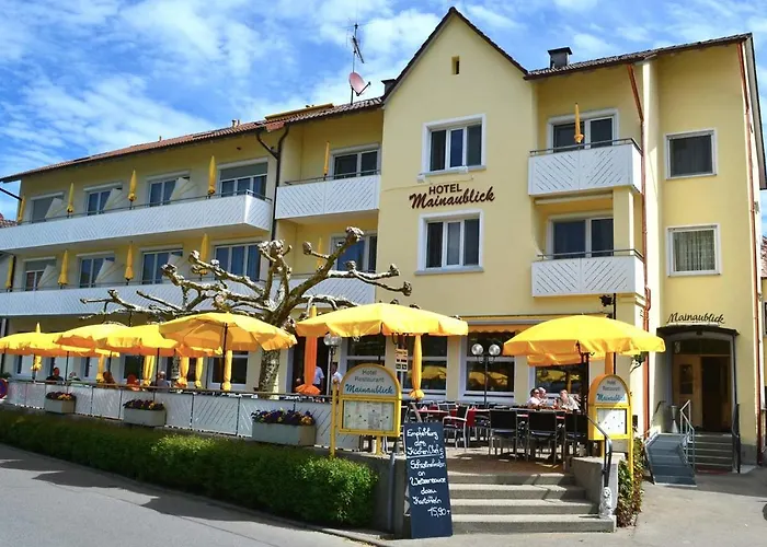 & Restaurant Mainaublick ホテル